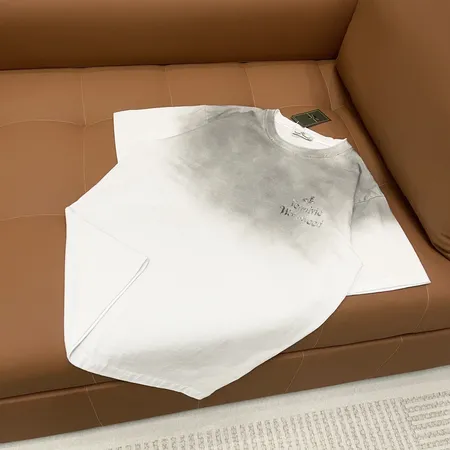 ヴィヴィアン・ウエストウッド Tシャツ