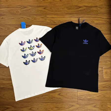 アディダス Tシャツ