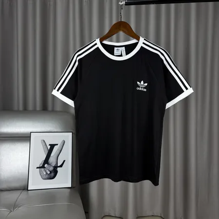 アディダス Tシャツ