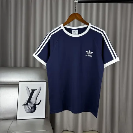 アディダス Tシャツ