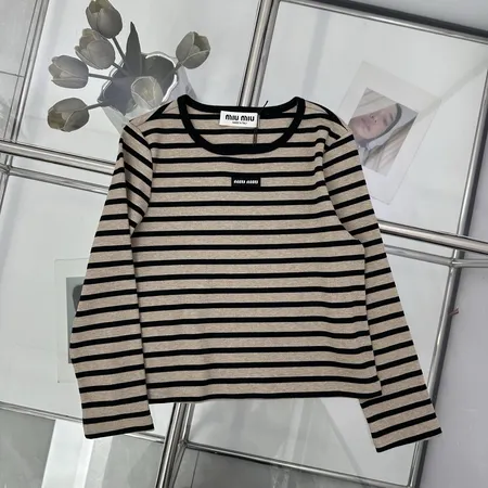 ミュウミュウ Tシャツ