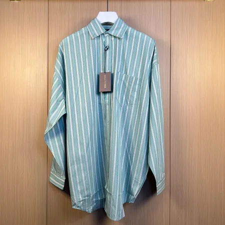 バレンシアガ シャツ