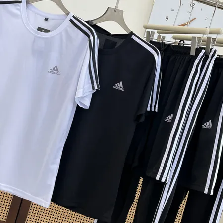 アディダス Tシャツ