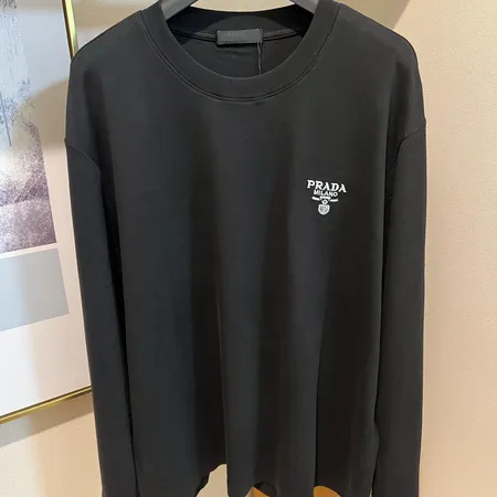 プラダ Tシャツ