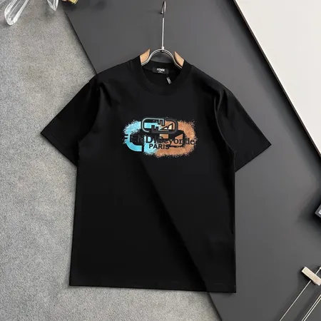 フェンディ Tシャツ