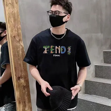 フェンディ Tシャツ