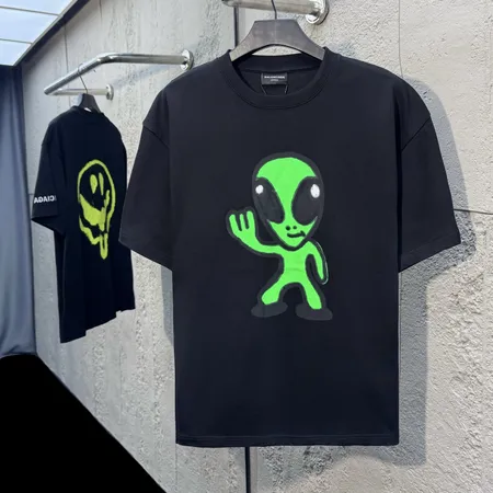 バレンシアガ Tシャツ