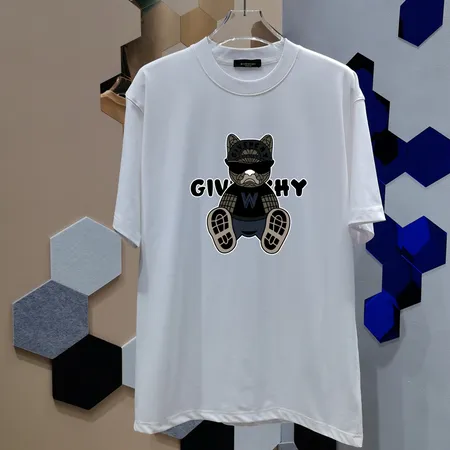 ジバンシィ Tシャツ