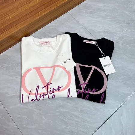 ヴァレンティノ Tシャツ