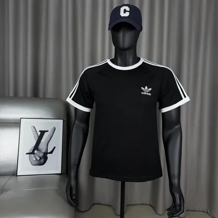 アディダス Tシャツ