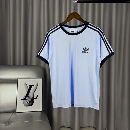 アディダス Tシャツ