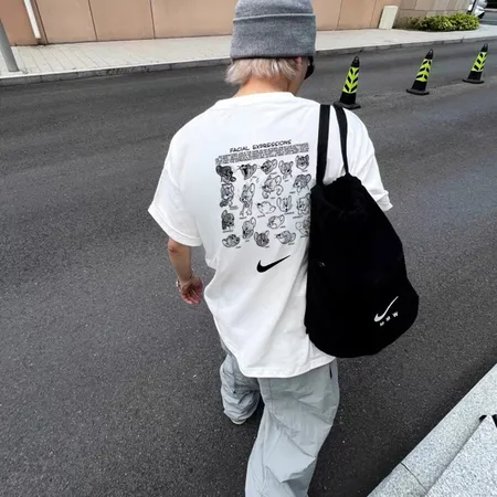 ナイキ Tシャツ