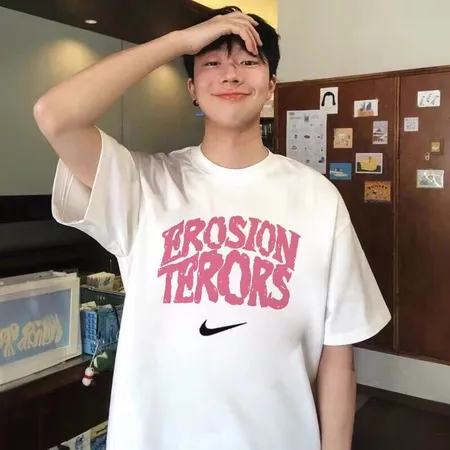 ナイキ Tシャツ