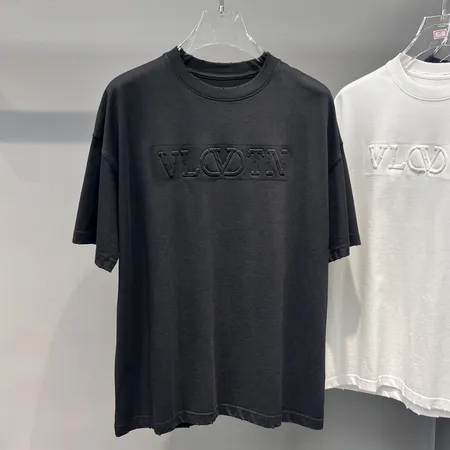 ヴァレンティノ Tシャツ