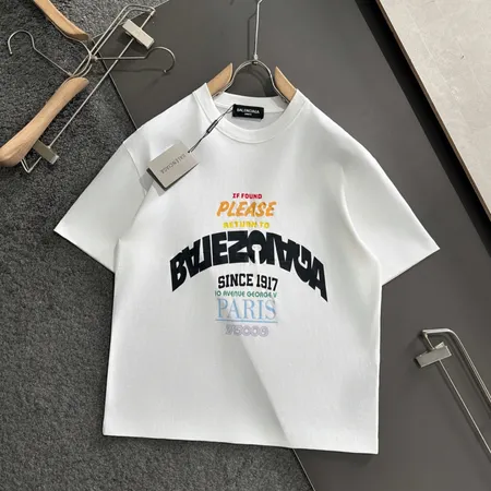 バレンシアガ Tシャツ