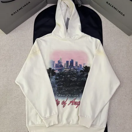 バレンシアガ パーカー