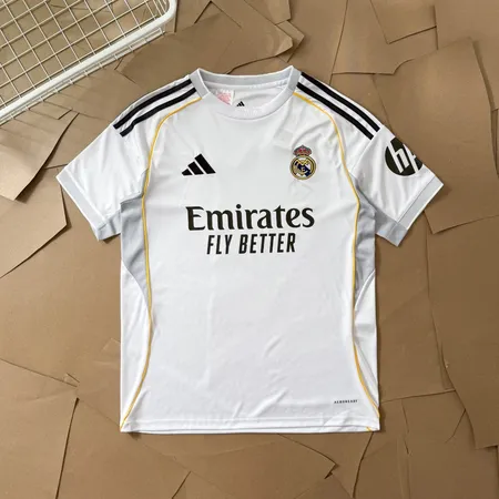 アディダス Tシャツ