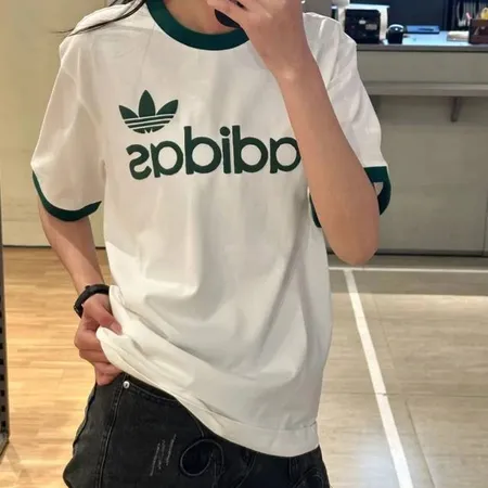 アディダス Tシャツ