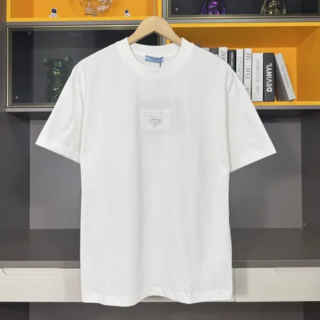 プラダ Tシャツ