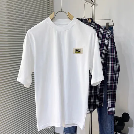 フェンディ Tシャツ