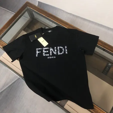 フェンディ Tシャツ