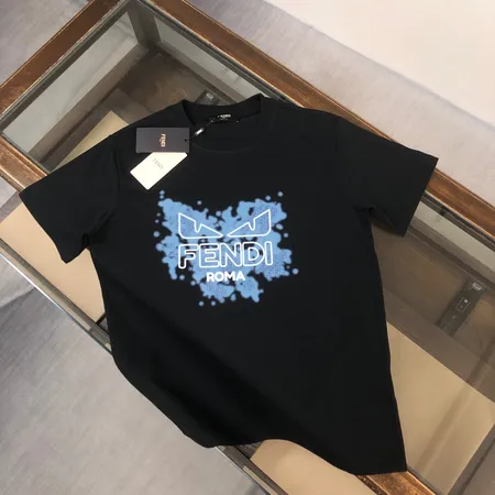フェンディ Tシャツ