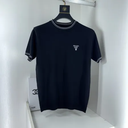 プラダ Tシャツ