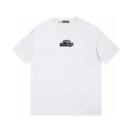 バレンシアガ Tシャツ