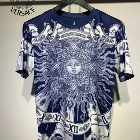 ヴェルサーチ Tシャツ