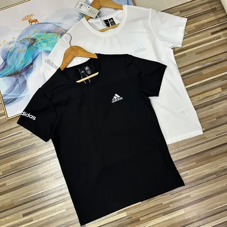 アディダス Tシャツ