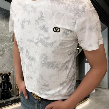 ヴァレンティノ Tシャツ