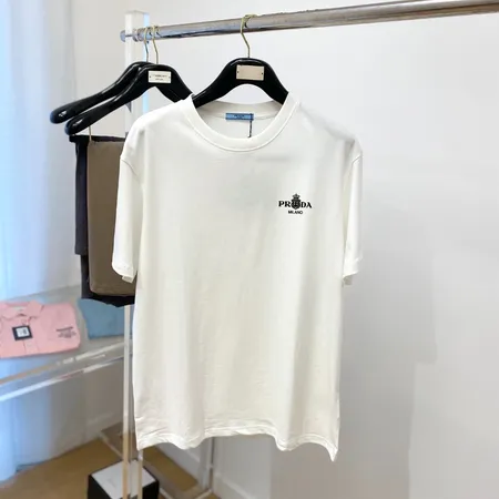 プラダ Tシャツ