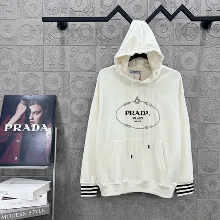 プラダ パーカー