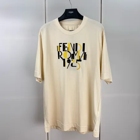 フェンディ Tシャツ