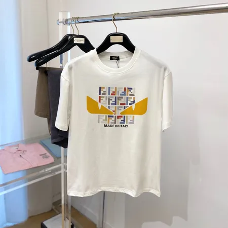 フェンディ Tシャツ