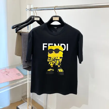 フェンディ Tシャツ