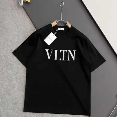 ヴァレンティノ Tシャツ