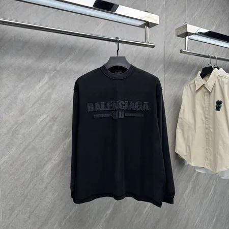 バレンシアガ パーカー