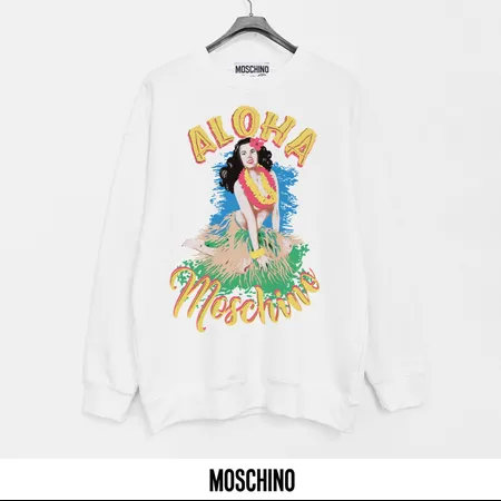 モスキーノ パーカー