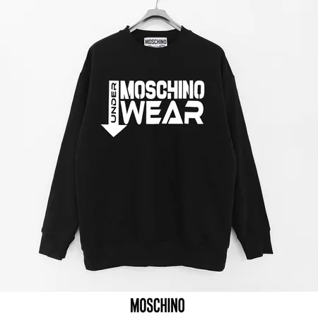 モスキーノ パーカー