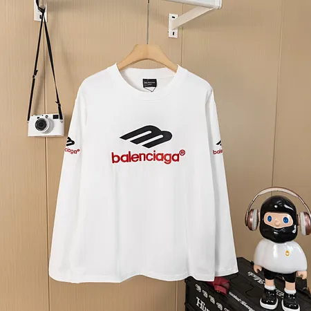 バレンシアガ パーカー