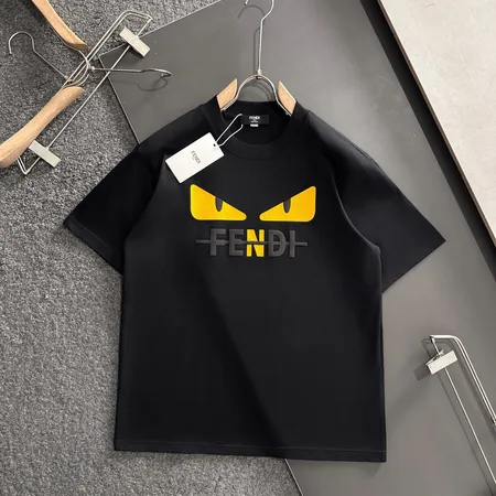 フェンディ Tシャツ