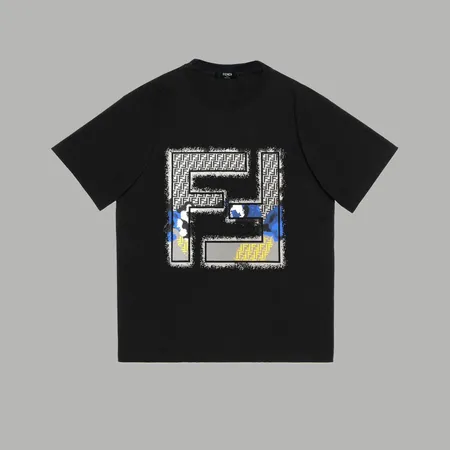 フェンディ Tシャツ