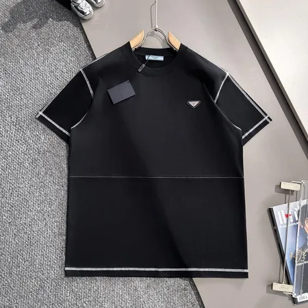 プラダ Tシャツ