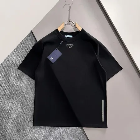 プラダ Tシャツ