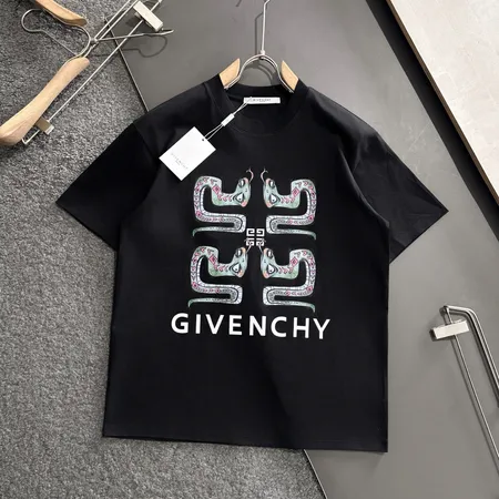 ジバンシィ Tシャツ