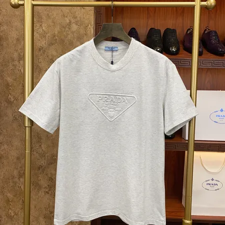 プラダ Tシャツ