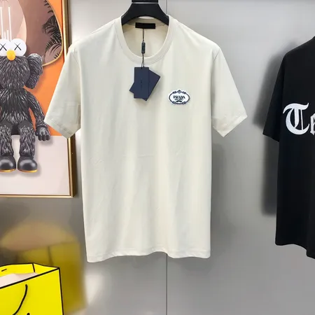 プラダ Tシャツ