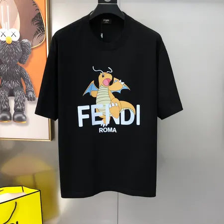 フェンディ Tシャツ
