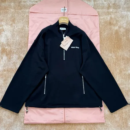 ミュウミュウ パーカー